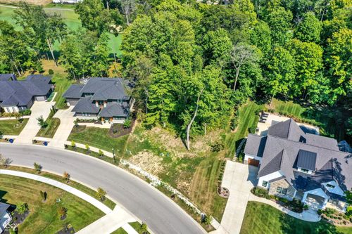 3809 Dartmoor Way, Zionsville, IN, 46077-0053 | Card Image