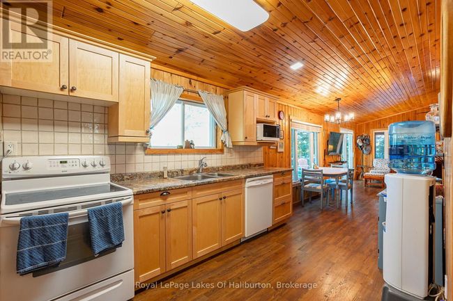 1358 Kushog Lake Rd, House other with 4 bedrooms, 3 bathrooms and 6 parking in Algonquin Highlands ON | Image 13