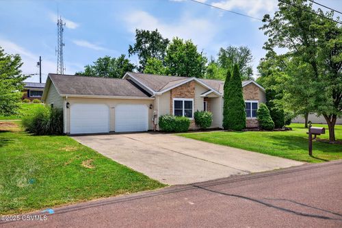 139 Ivy Ln, Danville, PA, 17821-2094 | Card Image