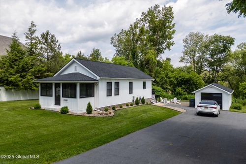 4 Gilbert Rd, Saratoga Springs, NY, 12866-9701 | Card Image