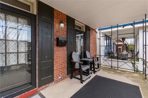 220 Oakview Ave, Pittsburgh, PA, 15218-1527 | Card Image