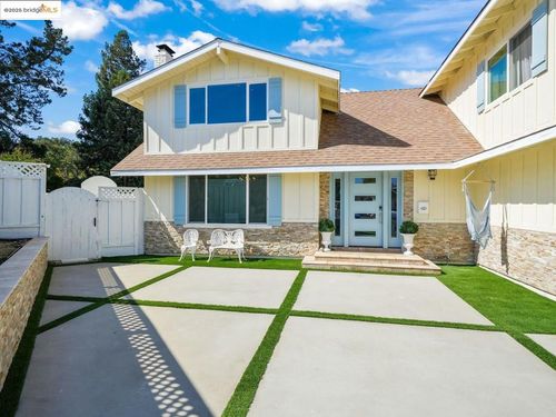 8 Skander Ct, Pleasant Hill, CA, 94523-1727 | Card Image