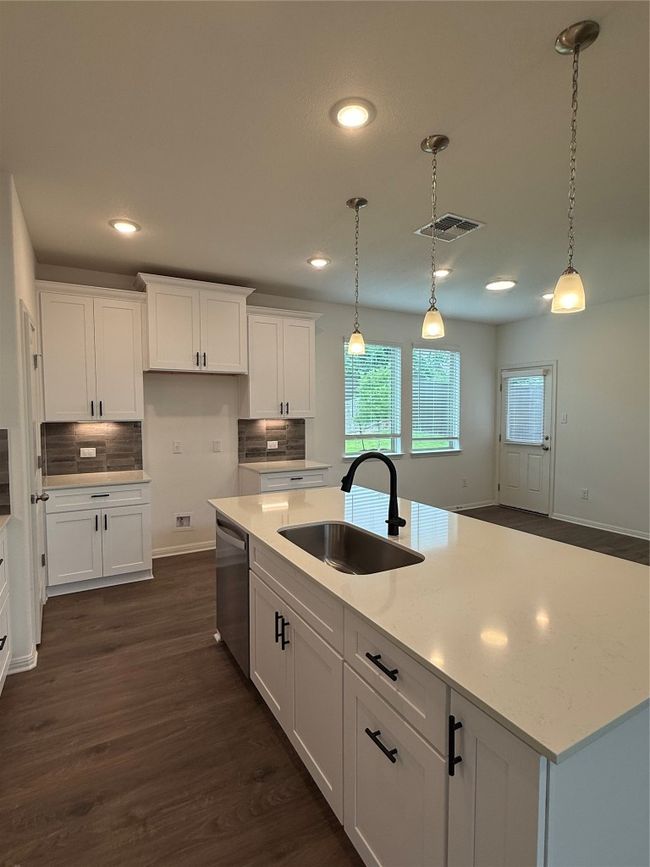 1824 Halas St, House other with 4 bedrooms, 4 bathrooms and 5 parking in Manchaca TX | Image 15