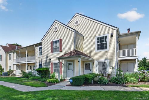 178 Fairview Cir, Middle Island, NY, 11953-2349 | Card Image