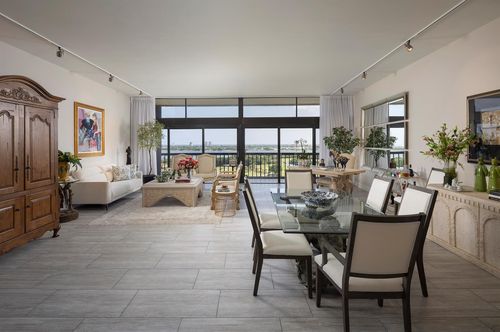 ph7-2450 Presidential Way, West Palm Beach, FL, 33401-1329 | Card Image