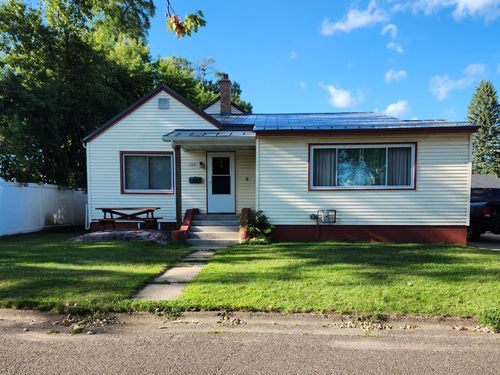 131 W Douglas St, RICE LAKE, WI, 54868-1602 | Card Image