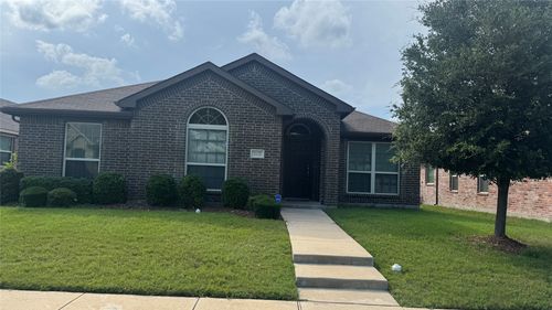 2122 Fair Weather Dr, Lancaster, TX, 75146-4947 | Card Image