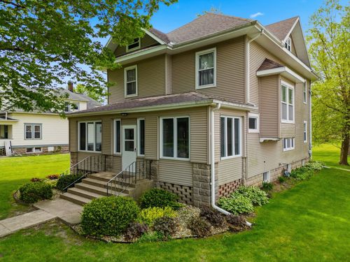 125 S State St, FRANKLIN GROVE, IL, 61031-7719 | Card Image