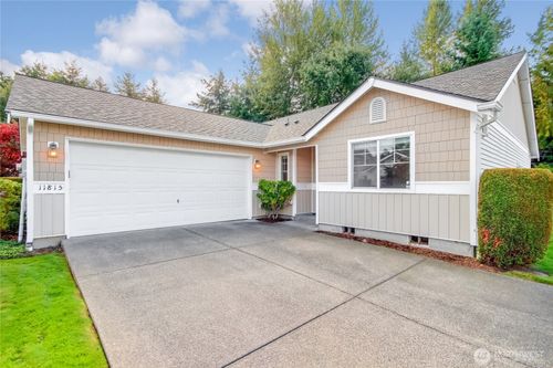 11815 4th Avenue Ct E, Tacoma, WA, 98445-1796 | Card Image
