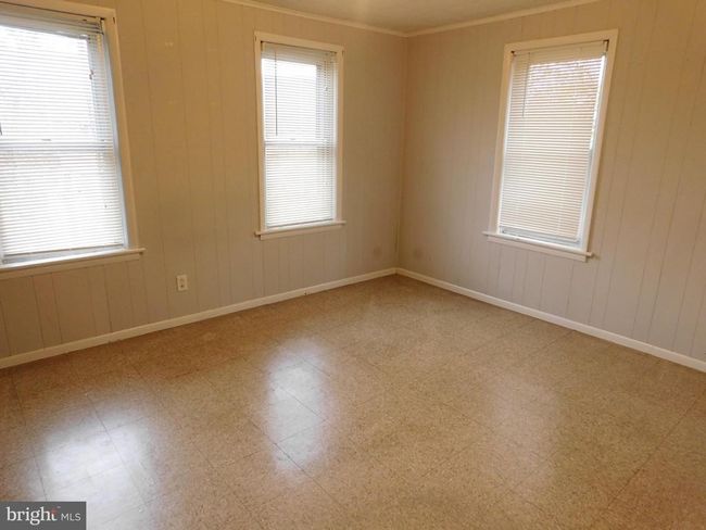 824 E Freedom Ave, House other with 3 bedrooms, 1 bathrooms and null parking in BURNHAM PA | Image 7