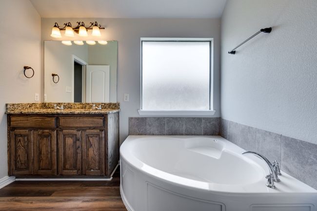 218 Windmill Dr, House other with 3 bedrooms, 2 bathrooms and null parking in Justin TX | Image 17