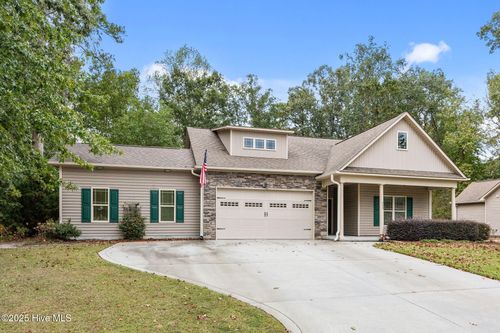 339 Victoria Dr, Chocowinity, NC, 27817-9714 | Card Image