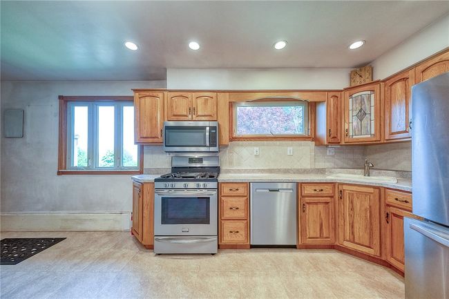 1632 Highland Rd, House other with 3 bedrooms, 1 bathrooms and 1 parking in Conway PA | Image 5