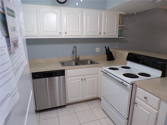 UNIT-207 - 1801 Gulf Dr N, Condo with 2 bedrooms, 2 bathrooms and null parking in BRADENTON BEACH FL | Image 11