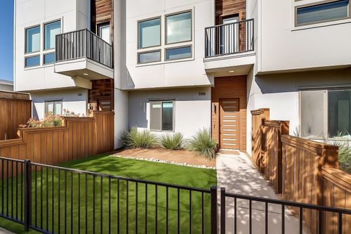 c200-3816 Roseland Ave, Dallas, TX, 75204-4210 | Card Image