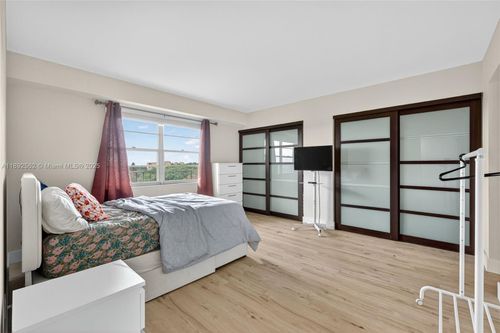 apt-703-3150 W Rolling Hills Cir, Davie, FL, 33328-1934 | Card Image