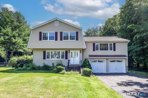 16 Greta Dr, Danbury, CT, 06810-7216 | Card Image