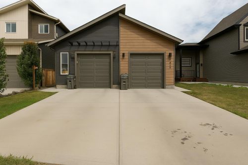 11406 106 Avenue, Grande Prairie, AB, T8V6M2 | Card Image