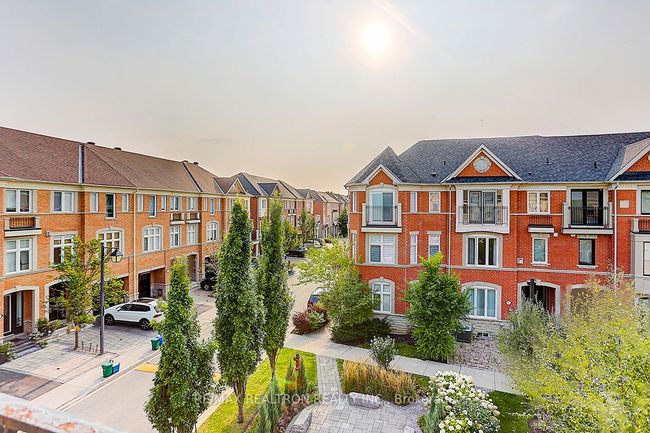 2 Henry Peters Lane, House attached with 3 bedrooms, 3 bathrooms and null parking in Vaughan ON | Image 23