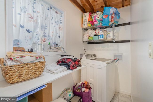 8 E Locust St, House other with 3 bedrooms, 1 bathrooms and null parking in MOUNT HOLLY SPRINGS PA | Image 11
