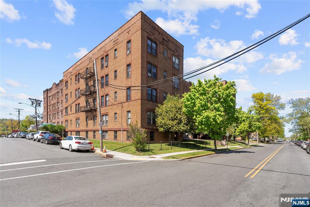 Residential Lease in Orange 4