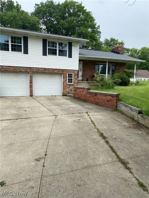 2025 Frost Rd, Streetsboro, OH, 44241-5120 | Card Image