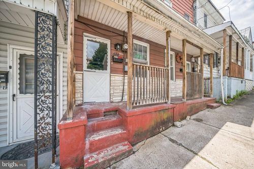 134 W Spruce St, TAMAQUA, PA, 18252-1911 | Card Image