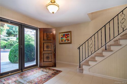 15 Old Forge Ln, Tarrytown, NY, 10591-6501 | Card Image