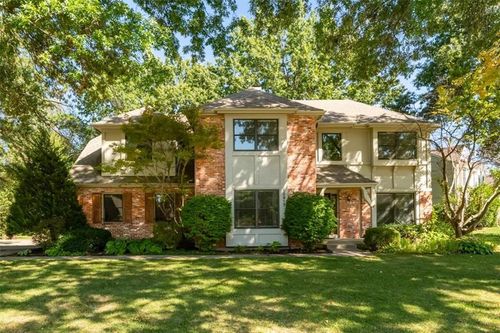 12917 Sherwood Dr, Leawood, KS, 66209-1842 | Card Image