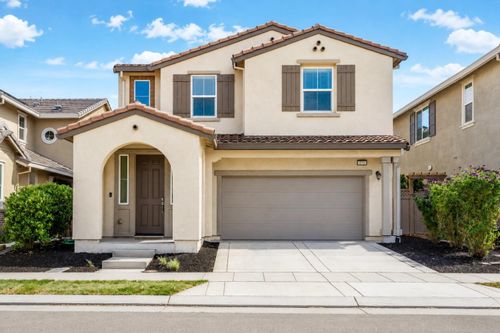270 E Phelps Dr, Mountain House, CA, 95391-8227 | Card Image