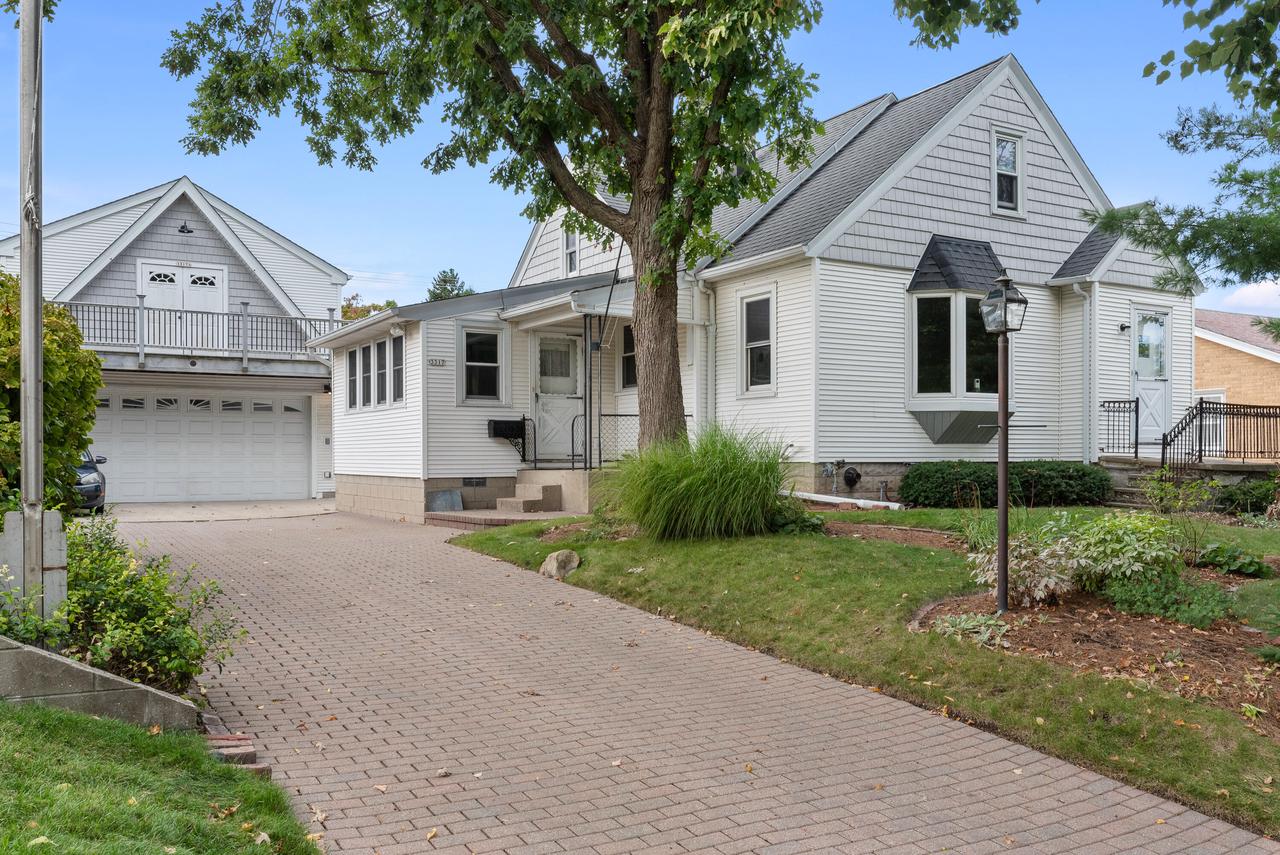 51st St, Milwaukee, WI 53219