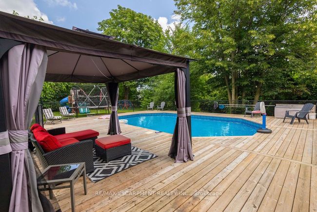 154 Dundas St E, House other with 3 bedrooms, 2 bathrooms and 6 parking in Dundas ON | Image 32