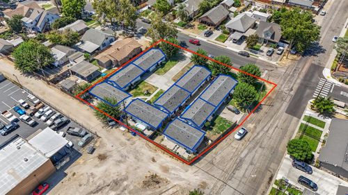 418 Locust St, Turlock, CA, 95380-5328 | Card Image