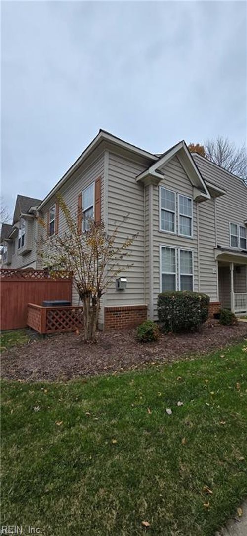108 White Cedar Ln, Yorktown, VA, 23693-4944 | Card Image