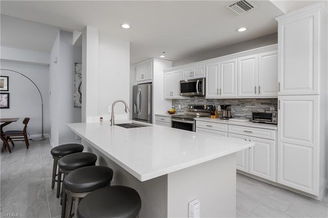APT-2603 - 380 Stella Maris Dr, Condo with 2 bedrooms, 2 bathrooms and 1 parking in NAPLES FL | Image 4
