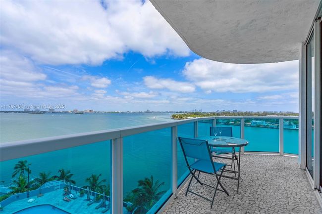 APT-1002 - 1881 79 Th Street Cswy, Condo with 2 bedrooms, 3 bathrooms and null parking in North Bay Village FL | Image 12