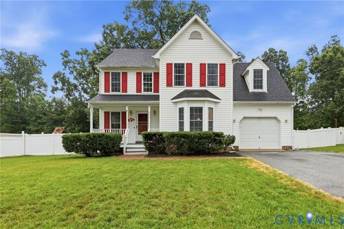 8443 Shepherds Watch Dr, Chesterfield, VA, 23832-7871 | Card Image