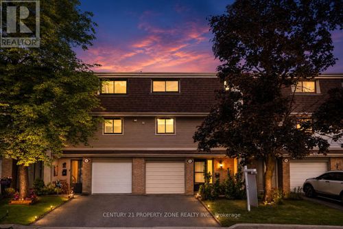 35 Ashton Cres, Brampton, ON, L6S3J9 | Card Image
