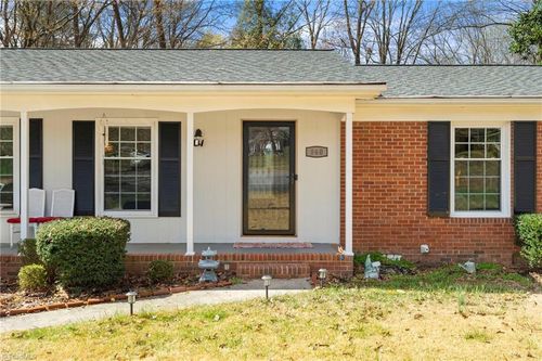 860 Duckview Ct, Winston Salem, NC, 27106-3603 | Card Image