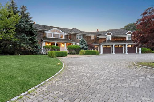 19 Jagger Ln, Southampton, NY, 11968-4821 | Card Image