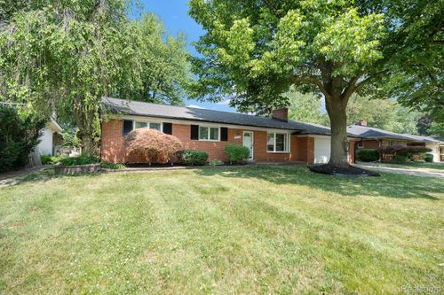35175 Beaconhill St, Harrison Township, MI, 48045-3107 | Card Image