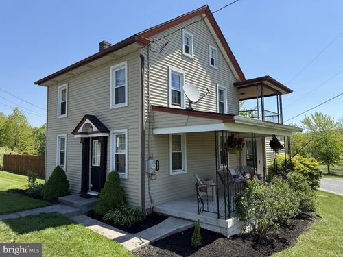 990 S Ridge Rd, DENVER, PA, 17517-9366 | Card Image