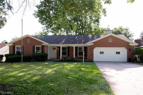 4126 Stratford Road, Youngstown, OH, 44512 | Card Image