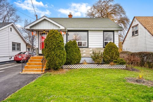 11 Beverly St, Saint Catharines, ON, L2P2J9 | Card Image