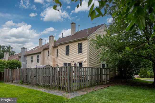 12329 Manchester Way, Townhouse with 3 bedrooms, 4 bathrooms and null parking in WOODBRIDGE VA | Image 32