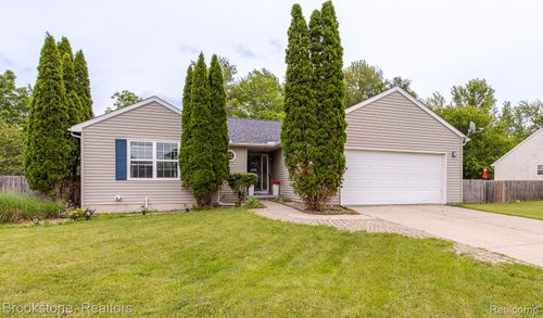 5039 Auker Dr, Grand Blanc, MI, 48507-4501 | Card Image