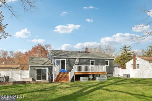 118 Darien Rd, Howell, NJ, 07731-1808 | Card Image