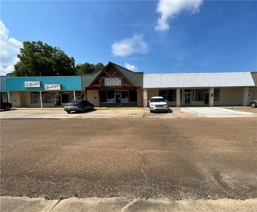 343 Tunica Dr W, Marksville, LA, 71351-2605 | Card Image