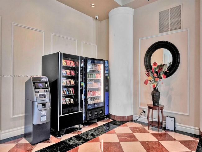 APT-806 - 17555 Atlantic Blvd, Condo with 2 bedrooms, 2 bathrooms and null parking in Sunny Isles Beach FL | Image 32