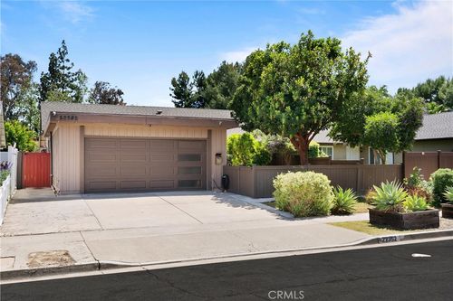 22352 Torino, Laguna Hills, CA, 92653-1961 | Card Image
